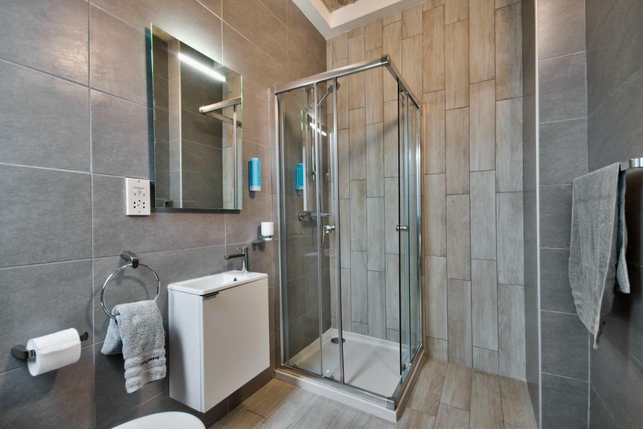 סליאמה Cozy Rooms Hotel מראה חיצוני תמונה
